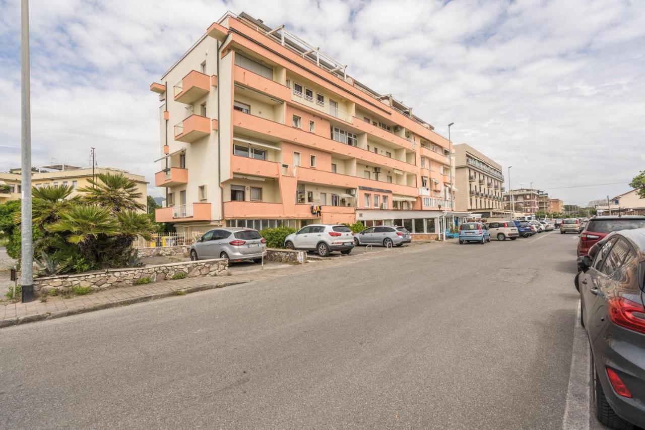 Appartement Casa Bea Marinella à Marinella di Sarzana Extérieur photo