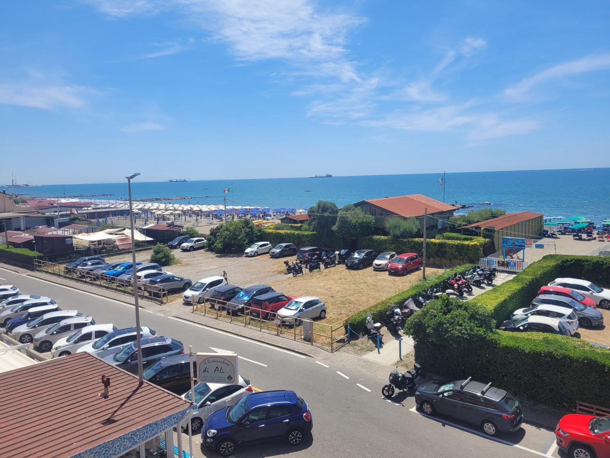 Appartement Casa Bea Marinella à Marinella di Sarzana Extérieur photo
